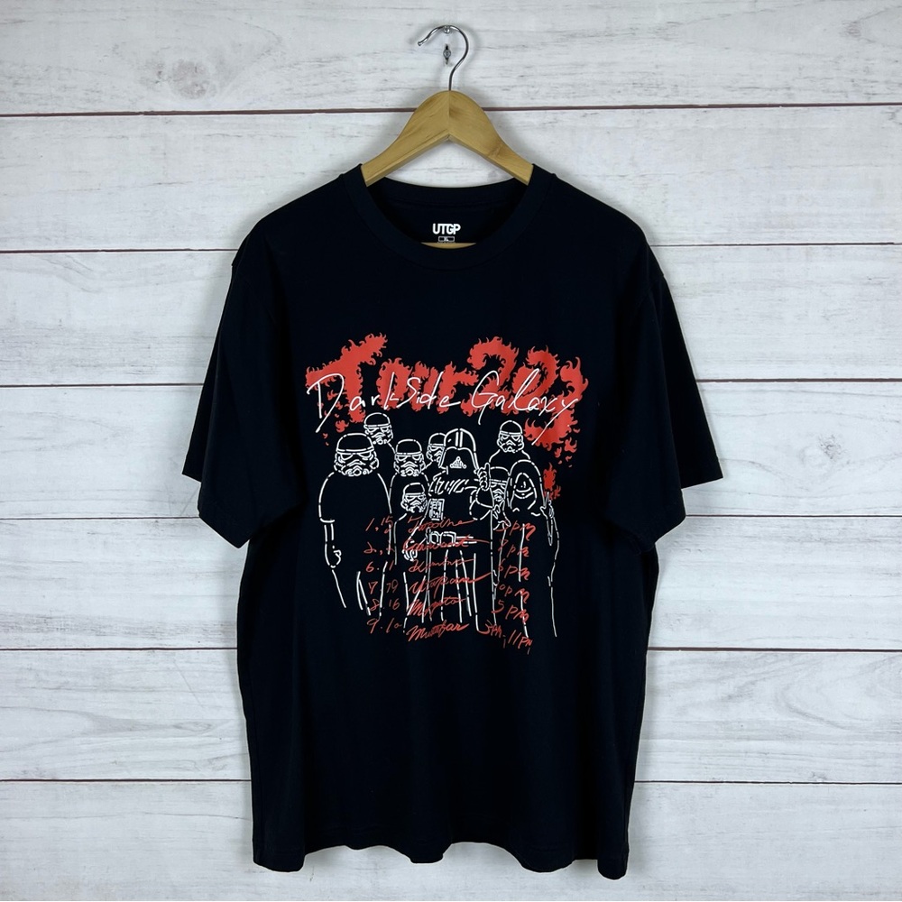 Star Wars Uniqlo UTGP Dark Side Galaxy T-Shirt XL
